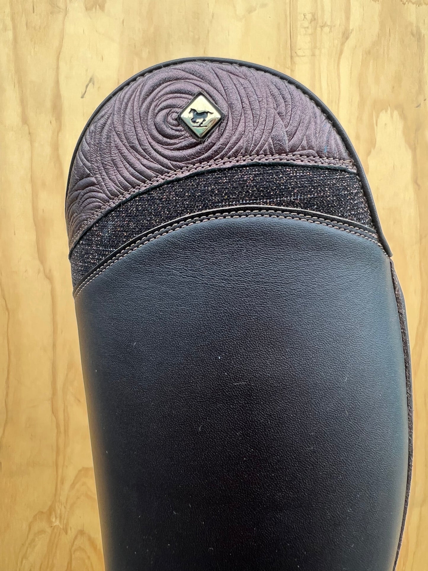 DENIRO BELLINI CAFFEE WITH ROSETTO AND IRIDE BROWN DETAILS