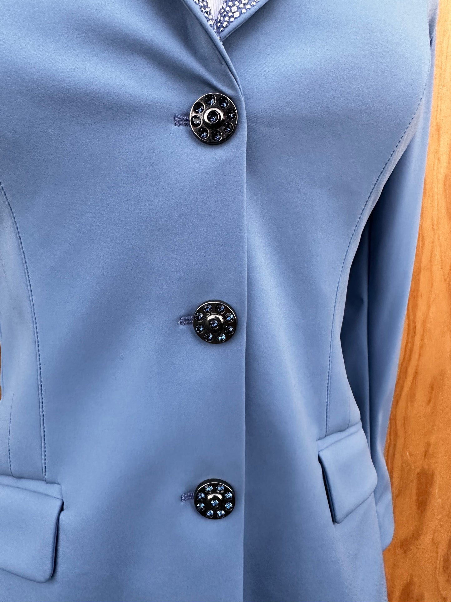 ANIMO SHORT COAT SPECIAL CRYSTAL EDITION