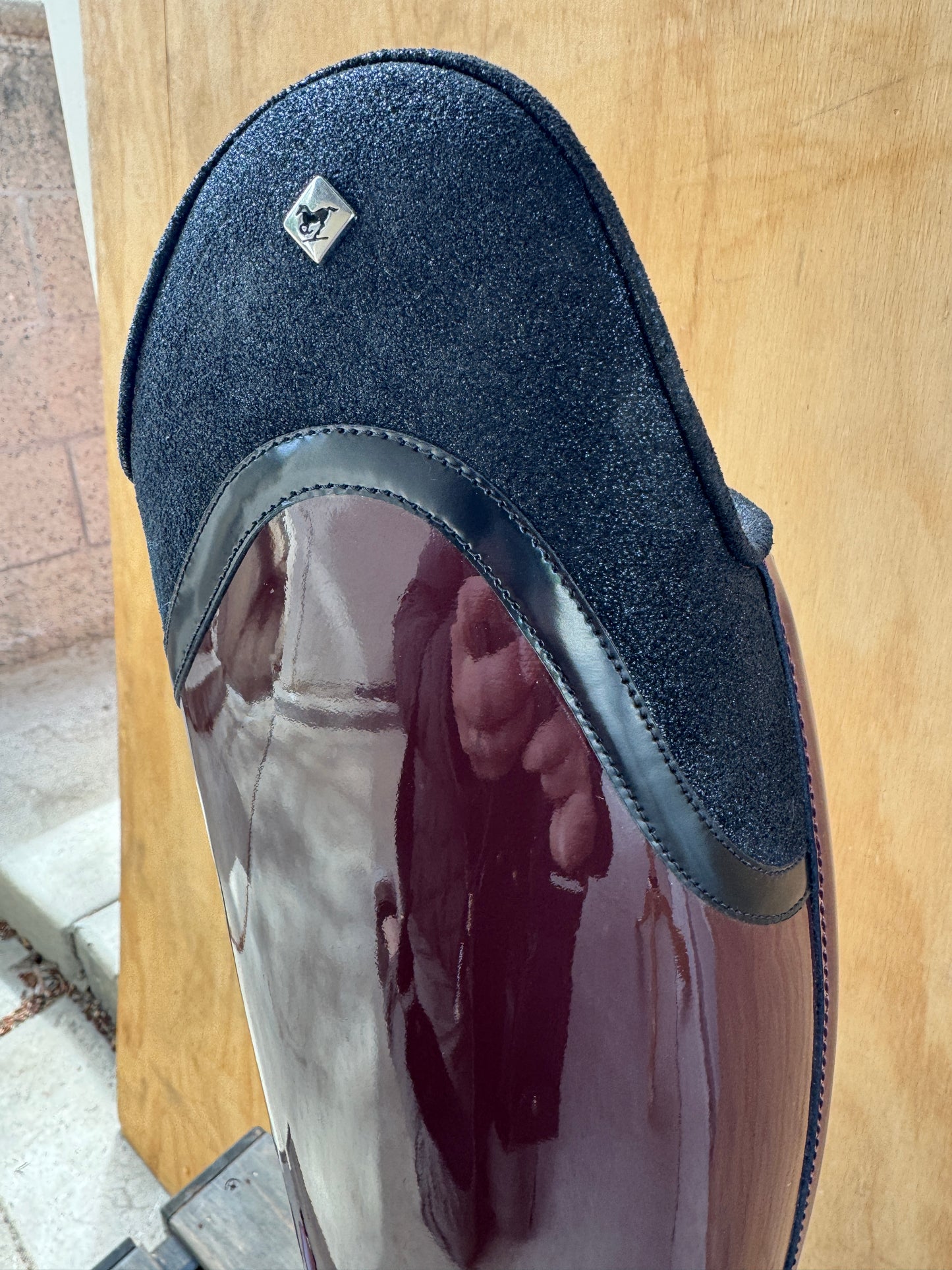 DENIRO RAFFAELO IN PATENT BURGUNDY WITH GLITTER TOP 39 MC M