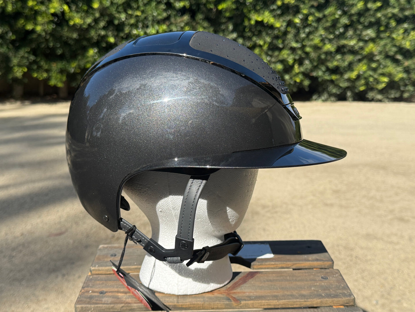 KASK STAR LADY SHINY ANTHRACITE WITH PASSAGE CRYSTALS (Copy)
