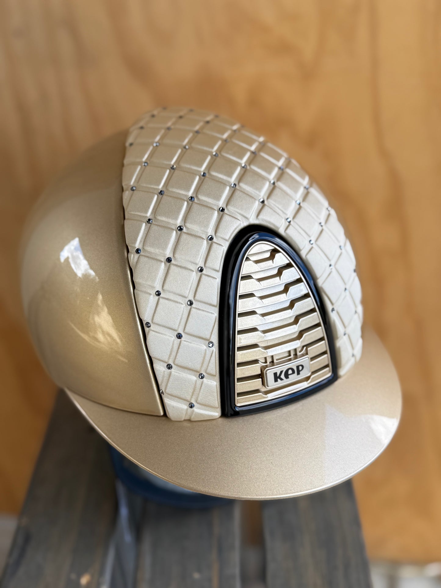 KEP SAND HELMET WITH MILANO CRYSTAL AND BLACK FRAME