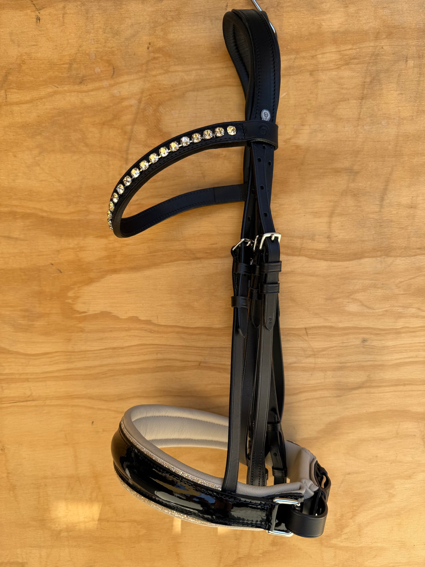 OTTO SCHUMACHER ELEGANT DOUBLE WITH SAND PADDING AND CRYSTAL PIPING