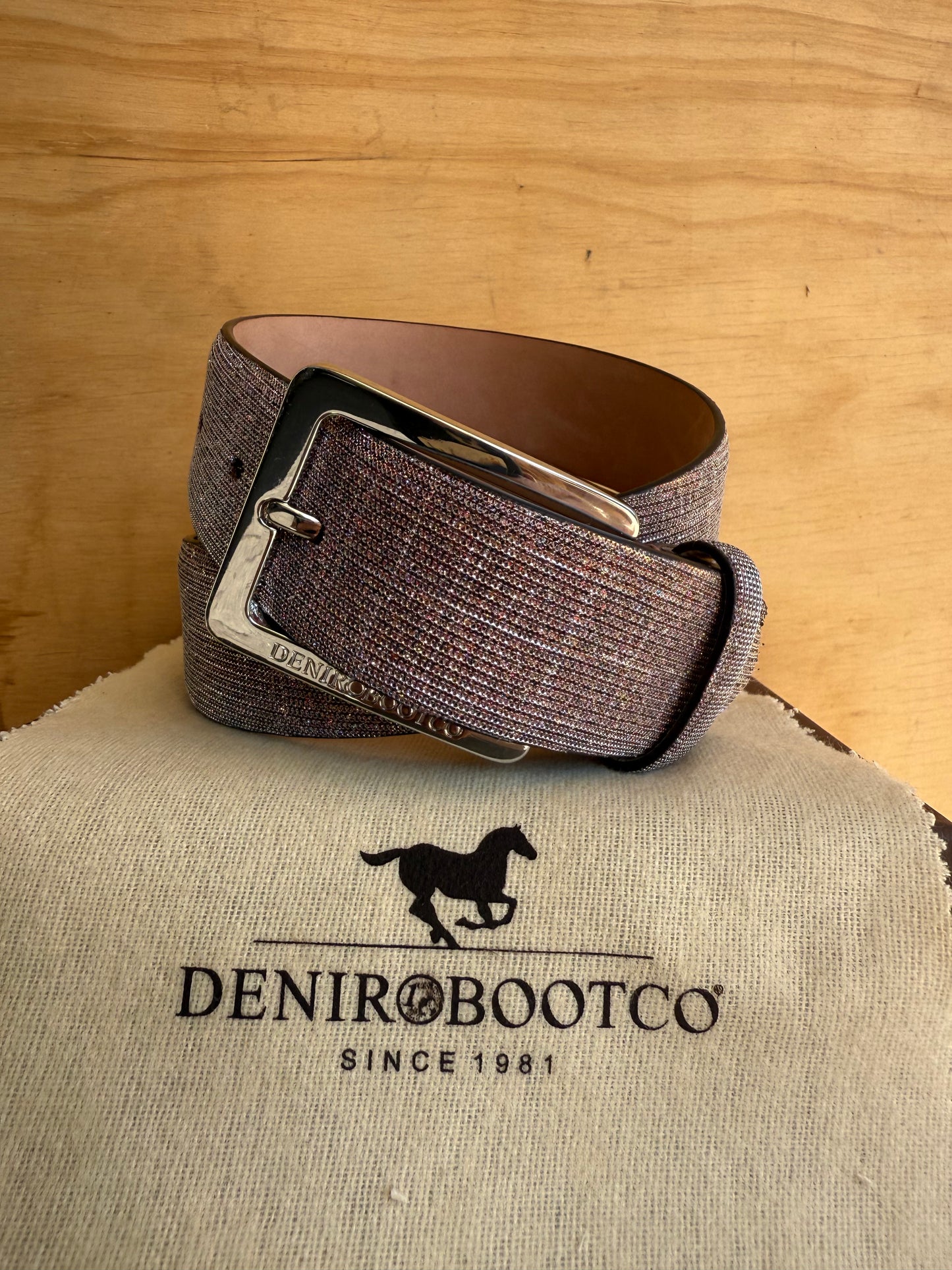 DENIRO BELT IN IRIDE PINK