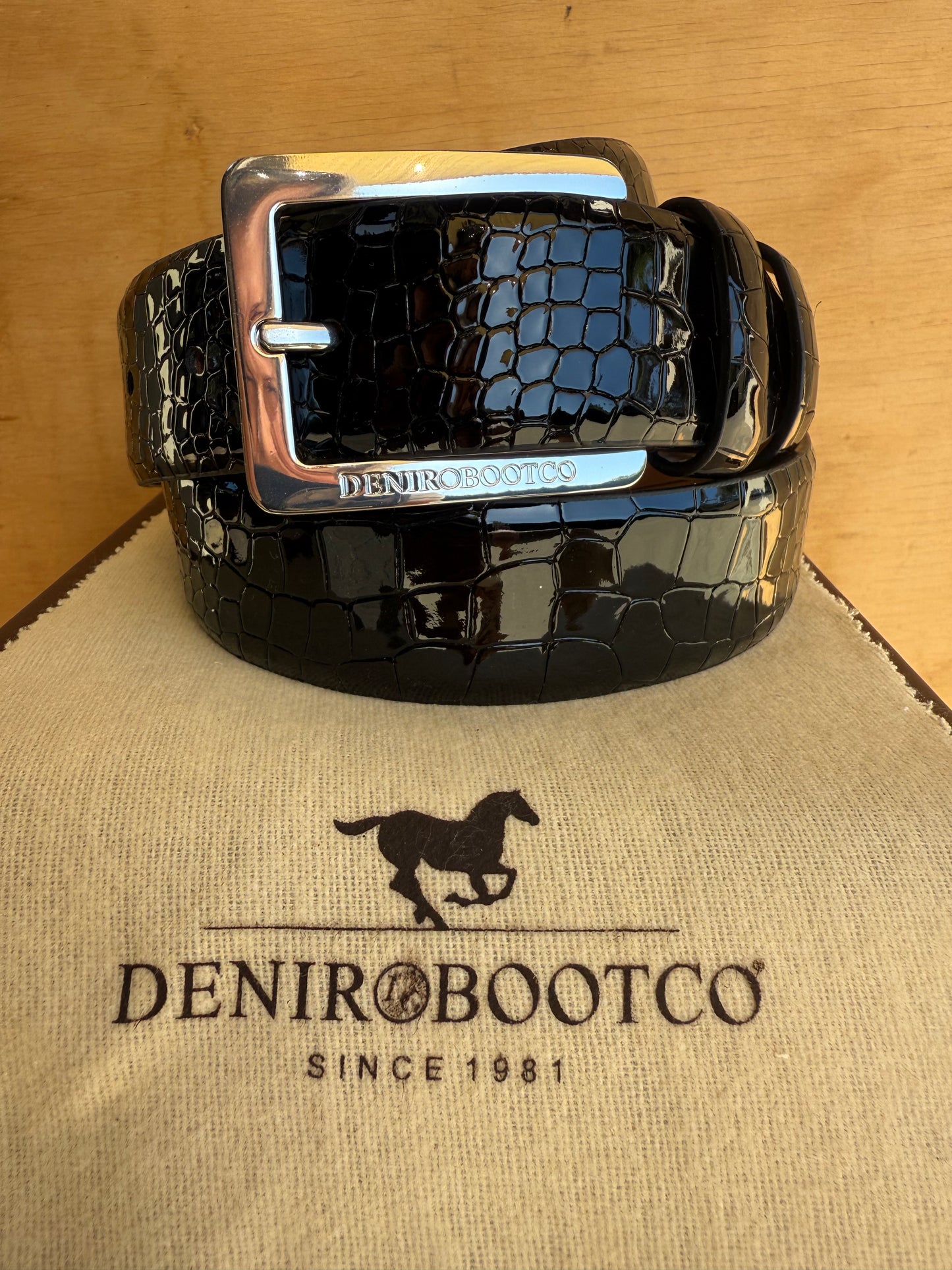 DENIRO BELT IN PATENT CROCO