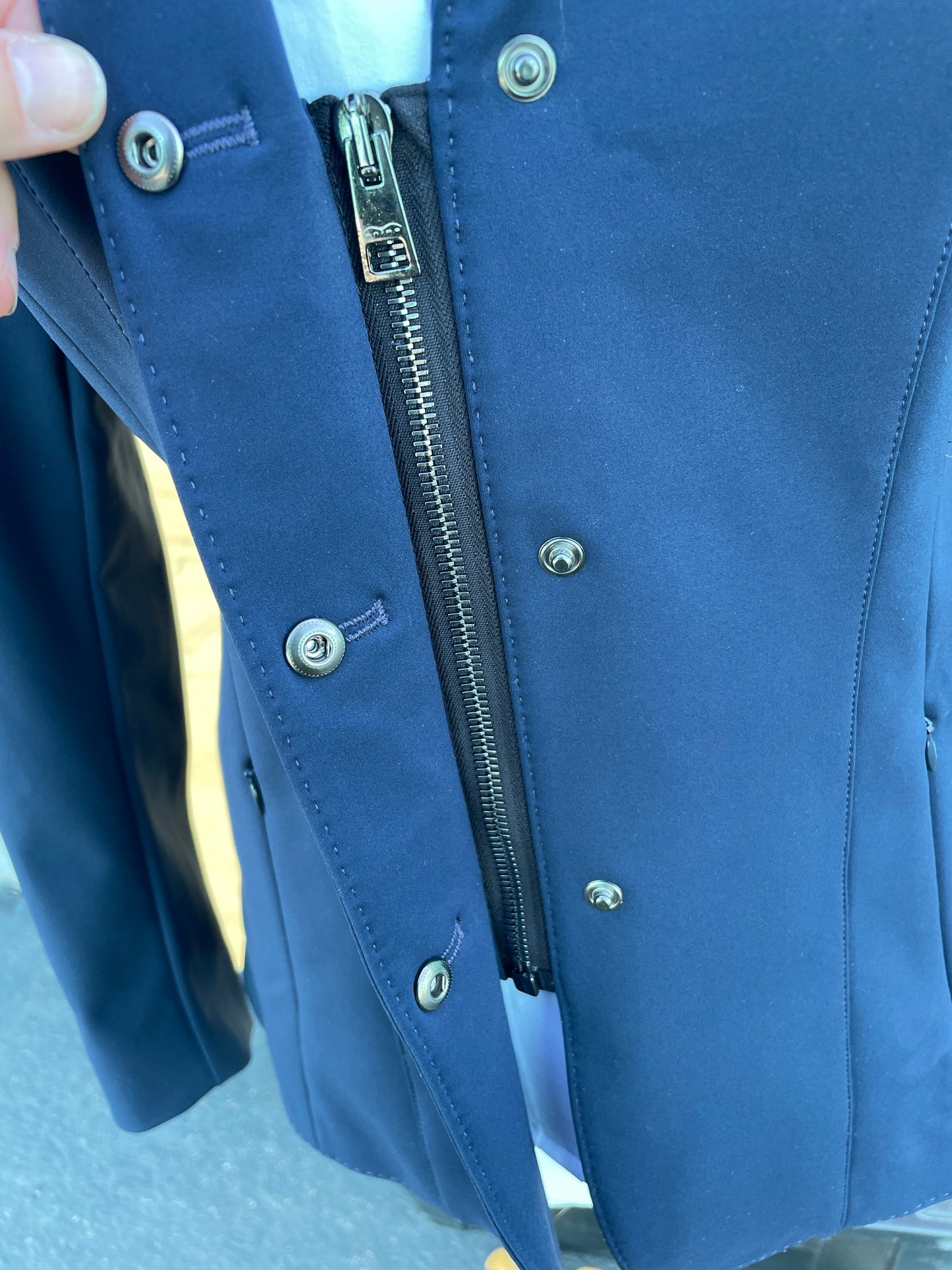 ANIMO WOMEN TAIL COAT