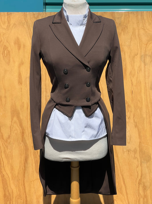 ANIMO WM TAIL COAT IN BROWN WITH PIPING AND CRYSTAL DETAILS