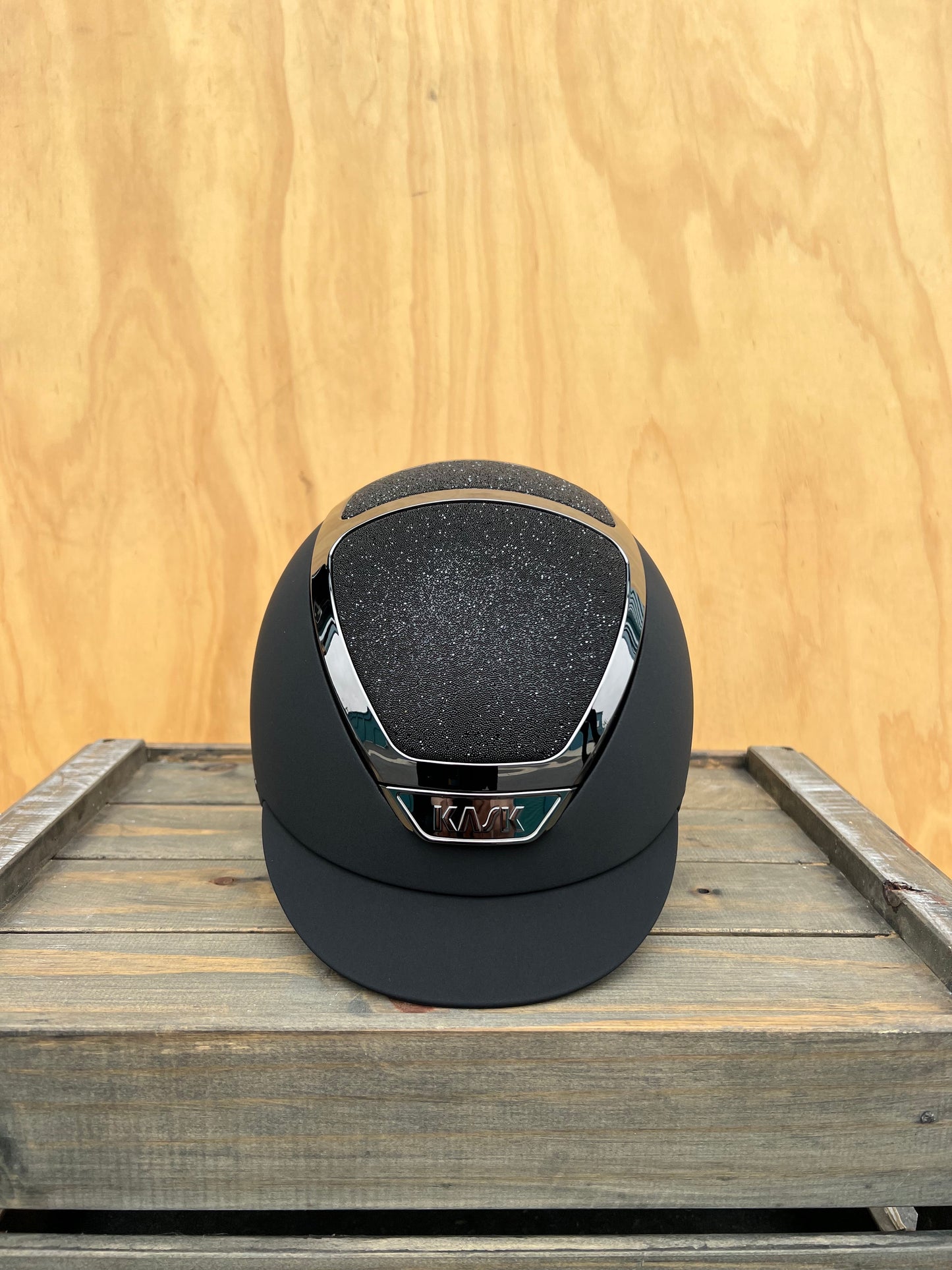 KASK DOGMA CHROME WITH SWAROVSKI CARPET