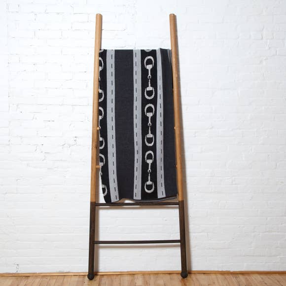 EQUESTRIAN STRIPED BIT THROW