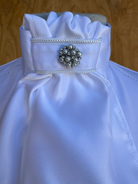 STOCK TIE WITH SILVER BROOCH