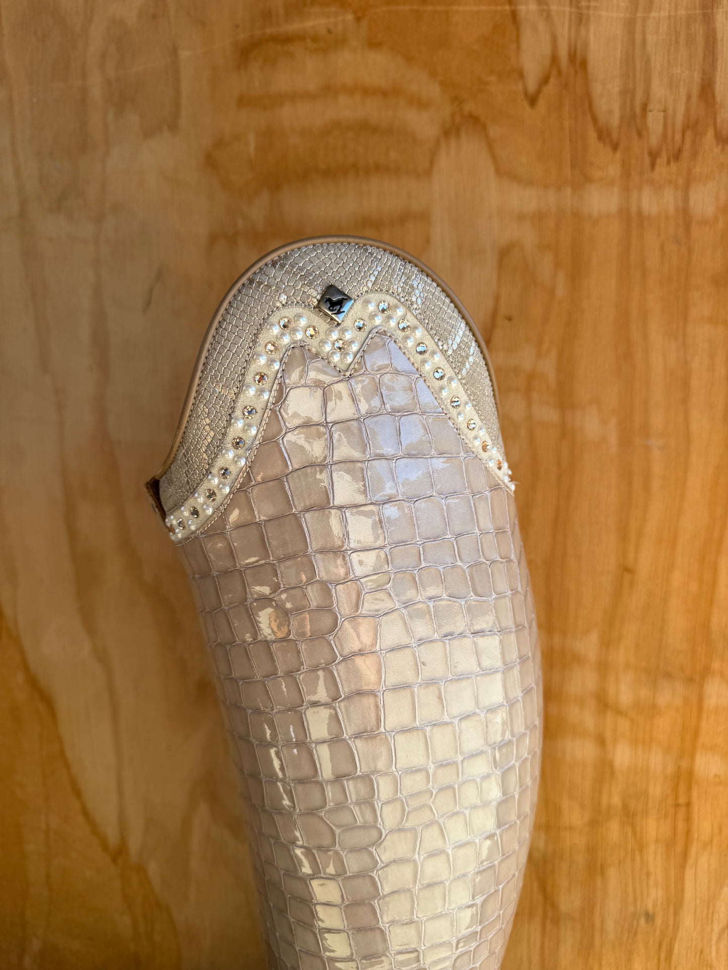 DENIRO BELLINI IN PATENT CROCO TORTORA WITH PEARL TOP AND FLAT FOOT 38 MA L