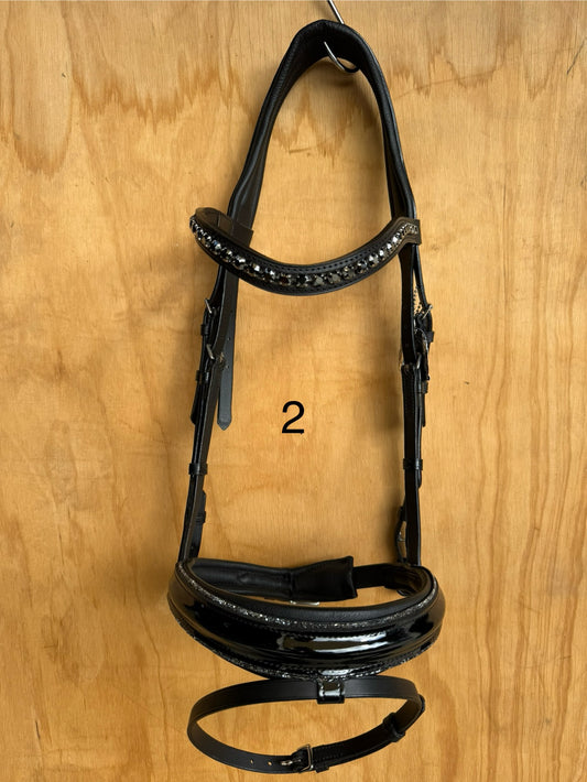 OTTO SCHUMACHER ELEGANT SNAFFLE WITH COMFORT XL NOSEBAND BLACK PATENT/FINELINE PIPING