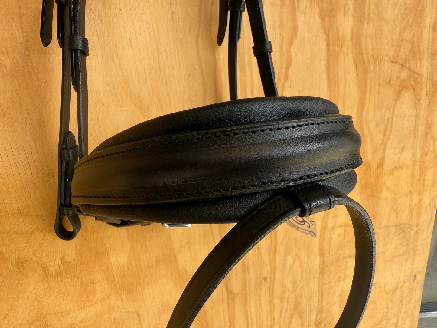 OTTO SCHUMACHER TOKYO SNAFFLE WITH LEEDS NOSEBAND AND TIFFANY BROWBAND