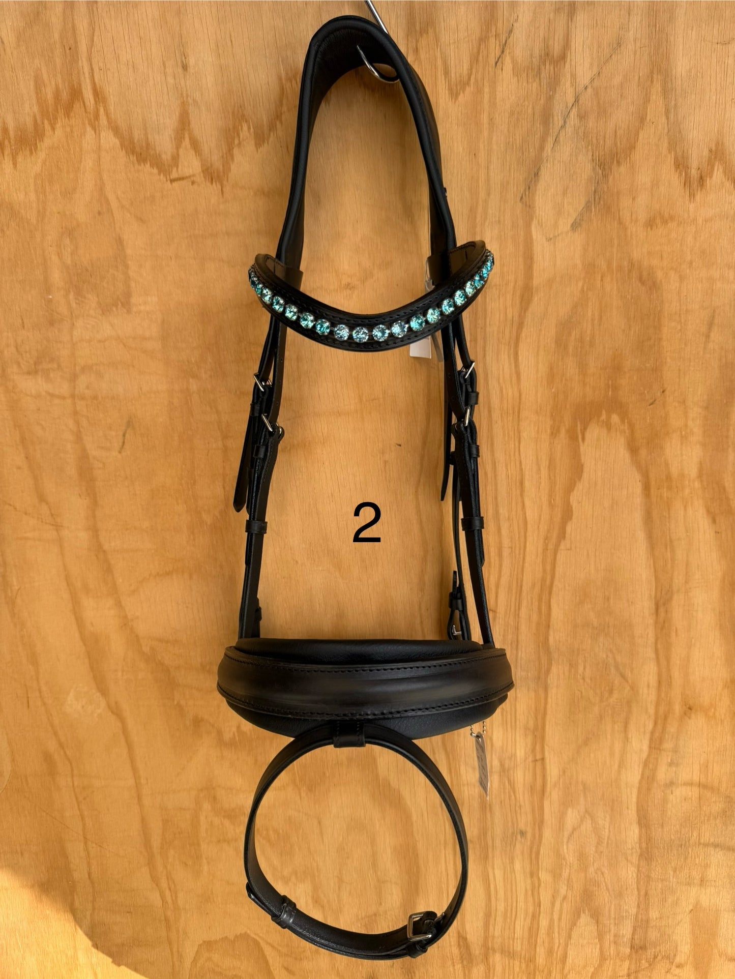 OTTO SCHUMACHER TOKYO SNAFFLE WITH LEEDS NOSEBAND AND TIFFANY BROWBAND