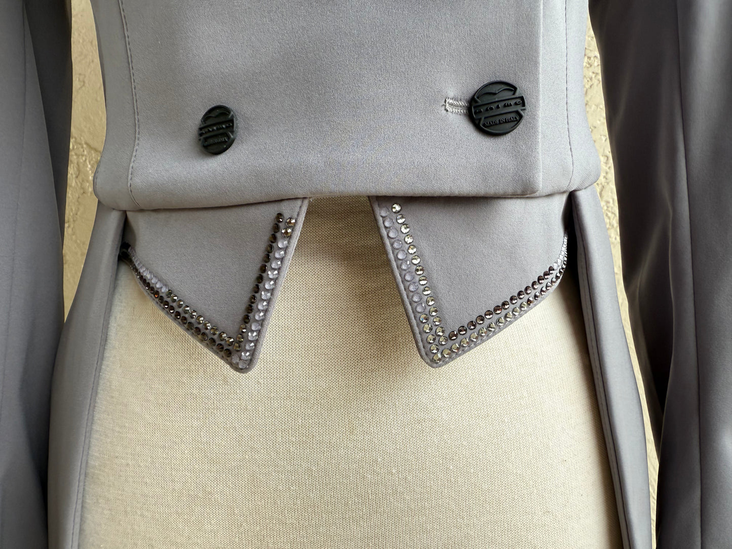 ANIMO TAIL COAT LEONTY IN GREY