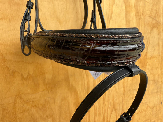 OTTO SCHUMACHER LEEDS NOSEBAND IN BROWN PATENT CROCO AND FINELINE PIPING