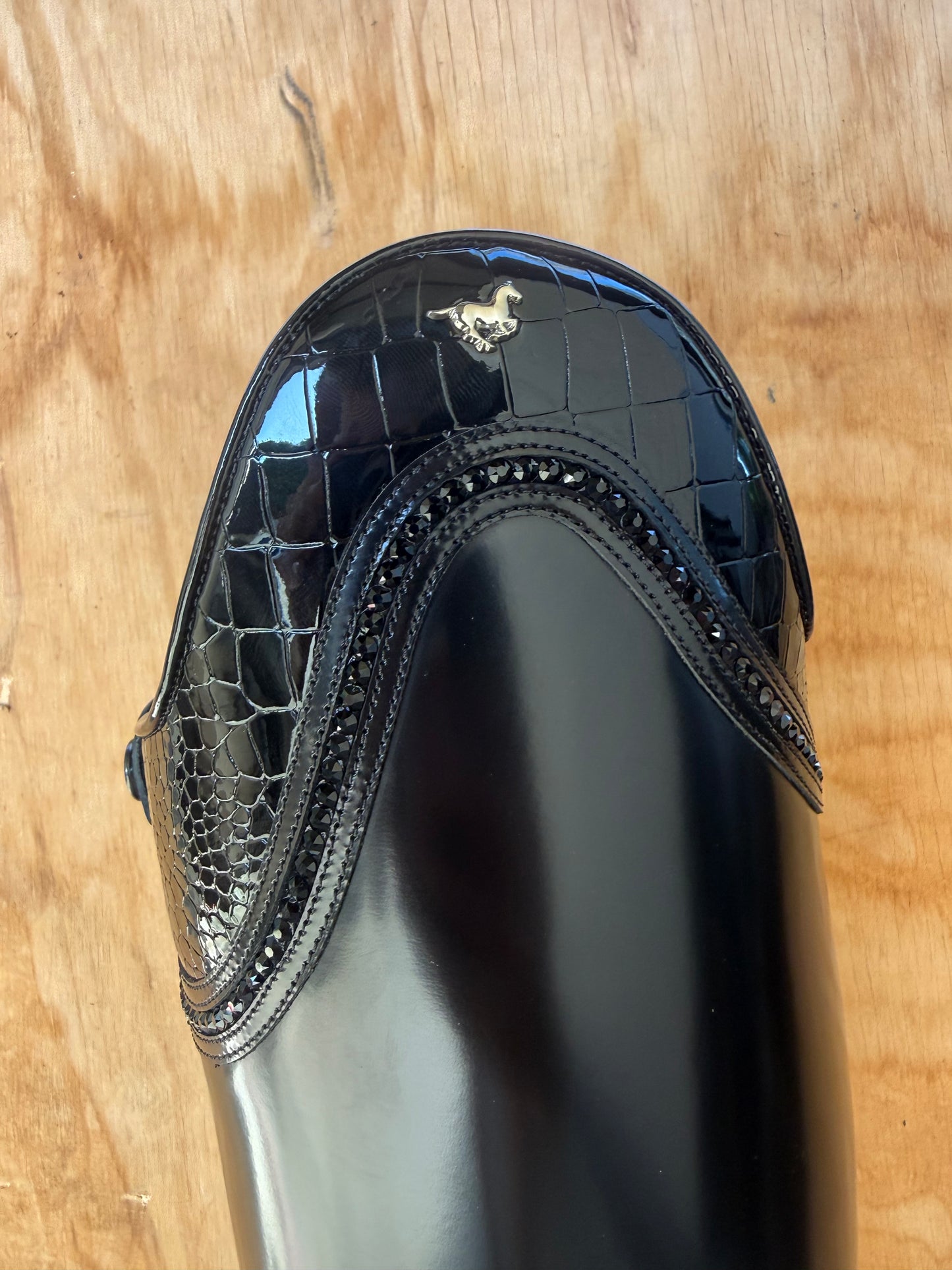 DENIRO SIGNORELLI BRUSHED BLACK WITH CRYSTAL TOP OPTION AND COMFORT KNEE SIZE 40 HEIGHT 46 WIDTH 38