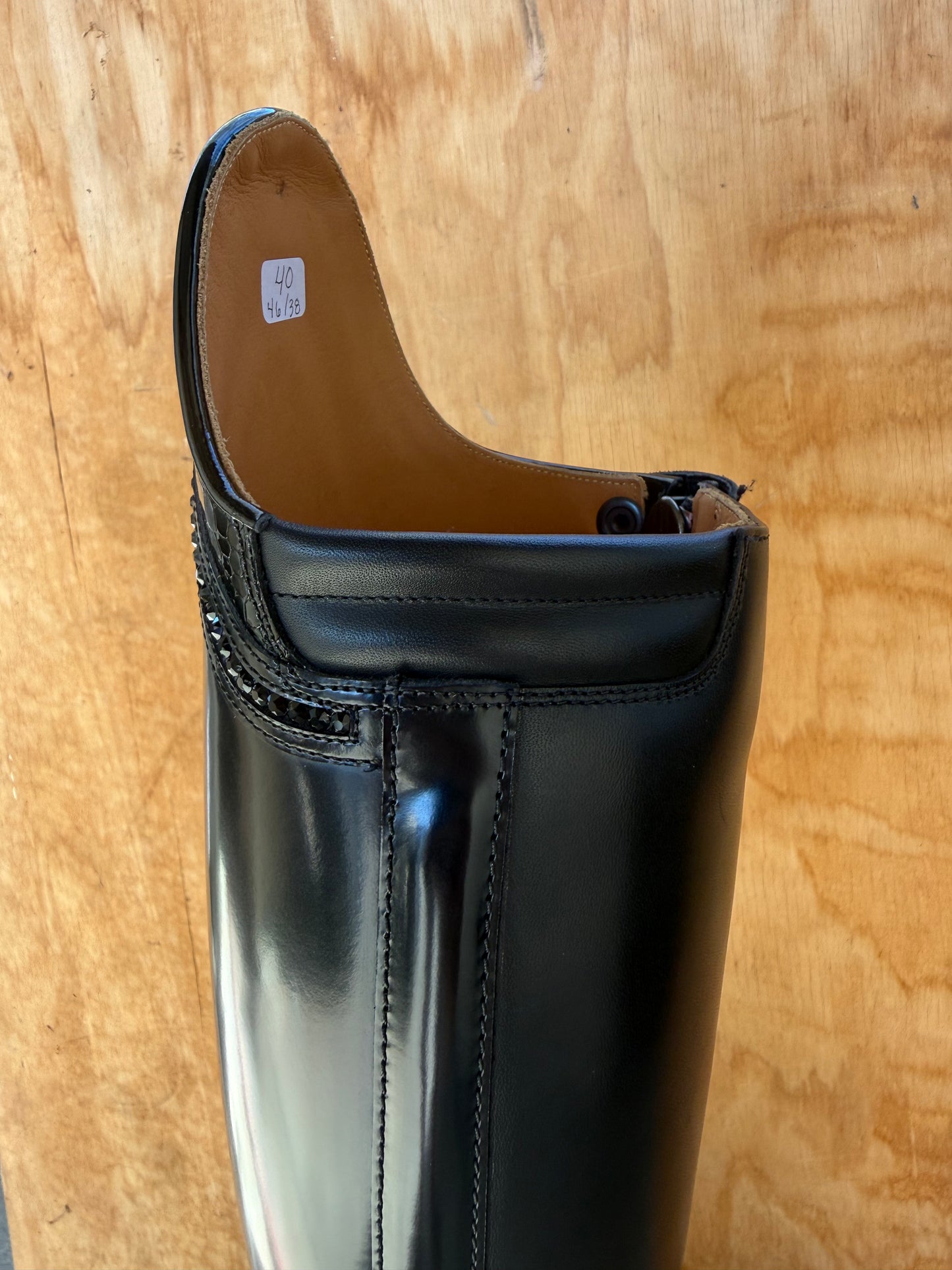 DENIRO SIGNORELLI BRUSHED BLACK WITH CRYSTAL TOP OPTION AND COMFORT KNEE SIZE 40 HEIGHT 46 WIDTH 38