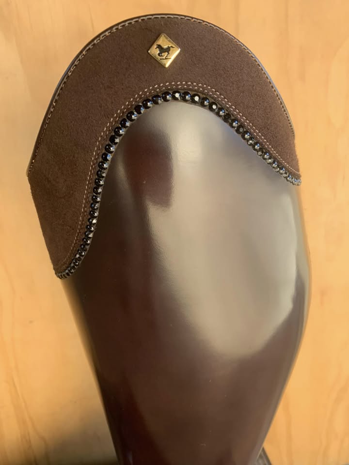 SALE!!! DENIRO LINED WINTER BOOTS IN BRUSHED BROWN WITH CRYSTAL TOP SIZE 40.5 WIDTH 40.5 HEIGHT 44.5