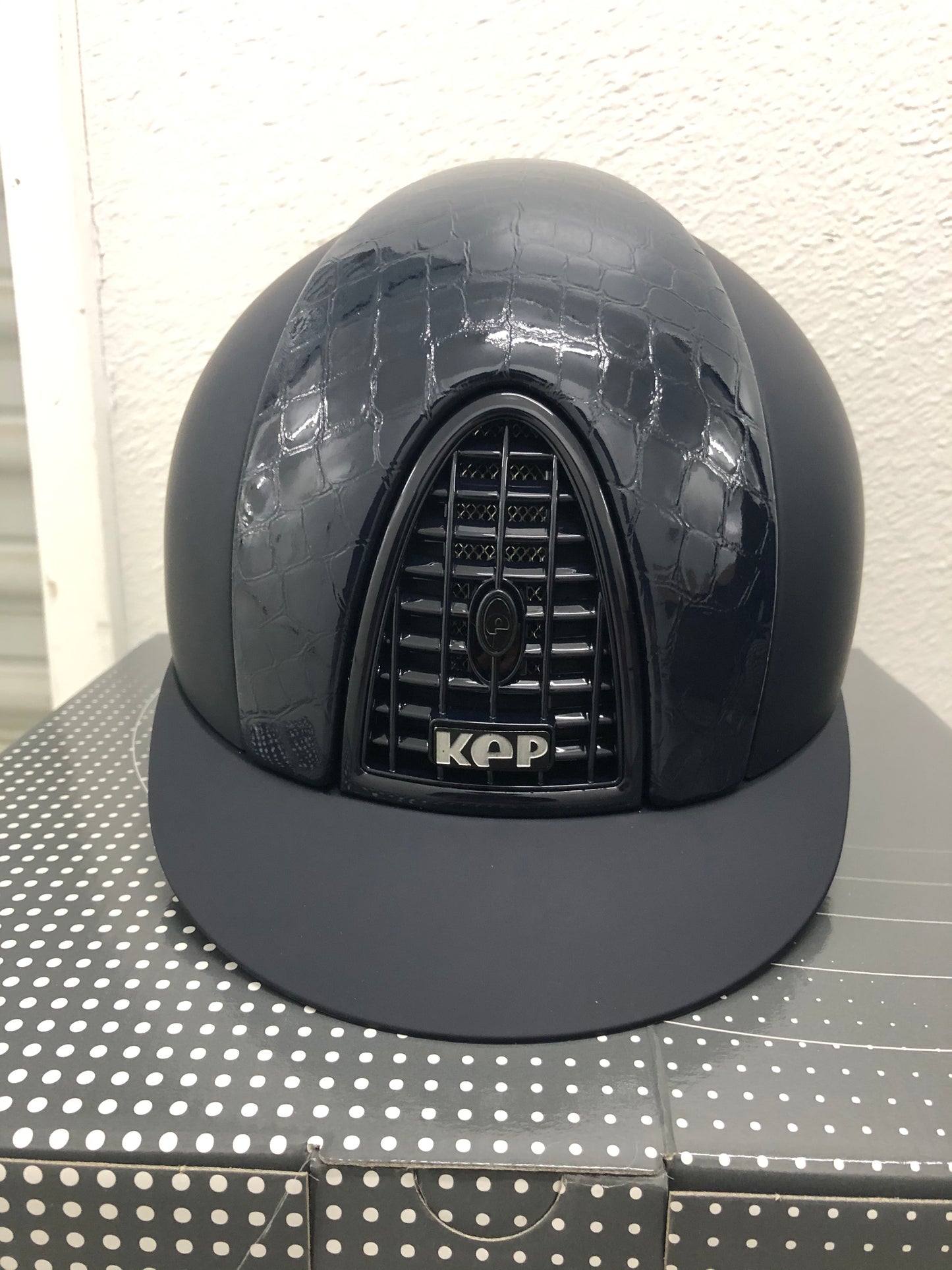 KEP HELMET TEXTILE WITH PATENT CROCO FRONT AND BACK INSERT